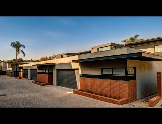 4 BEDROOM CLUSTER TO LET IN WATERKLOOF RIDGE